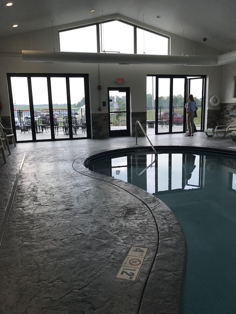 Sleep Inn & Suites Belmont - St. Clairsville Eksteriør billede